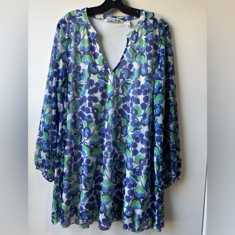 Girl With Curves Floral V-Neck Blouse